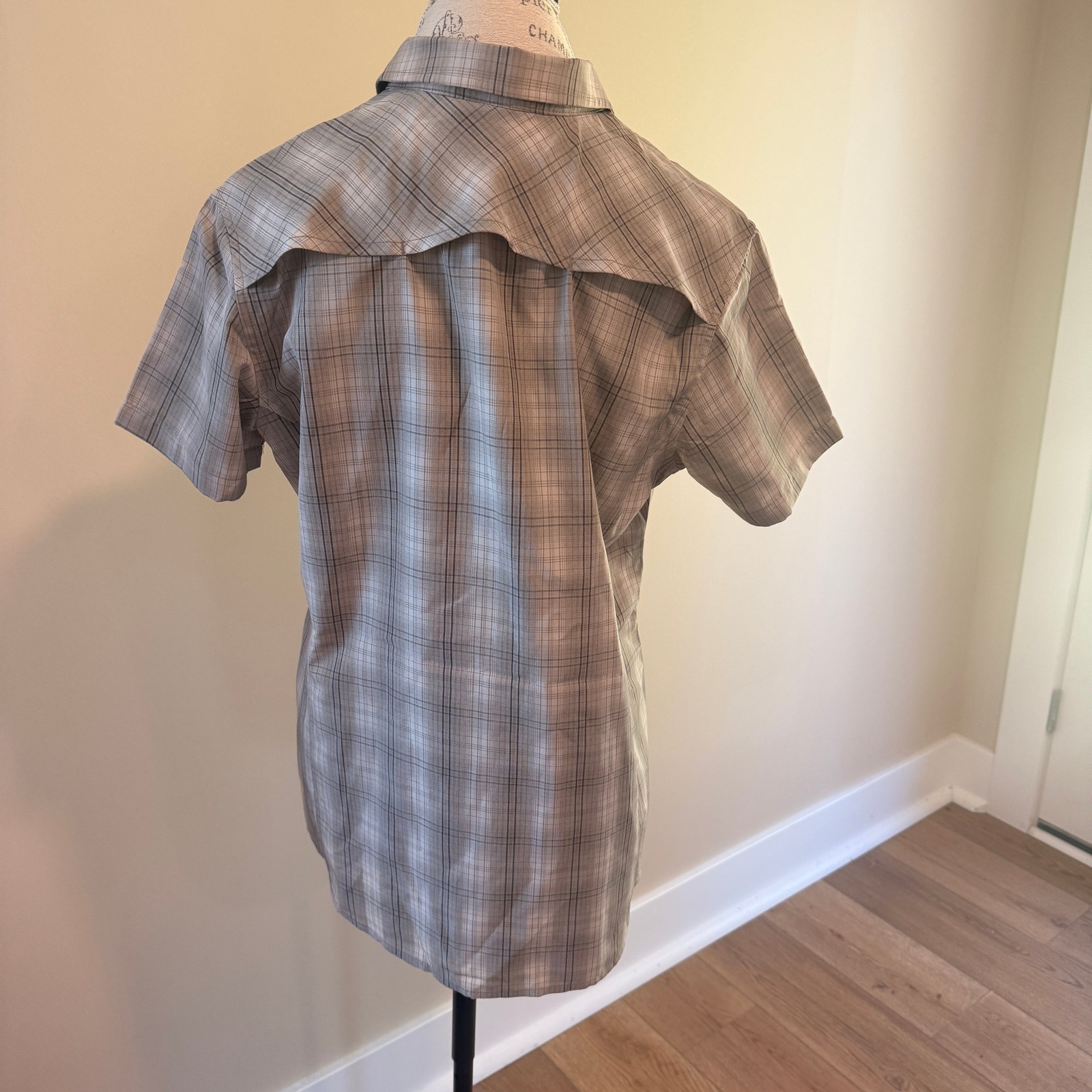 Solstice Women's Gray Plaid Short Sleeve Button Up Shirt Size Xl Nwt — image 4 of 5